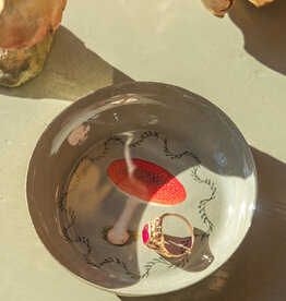 Roomytown Inc Mushroom Printed Enamel Round Tray