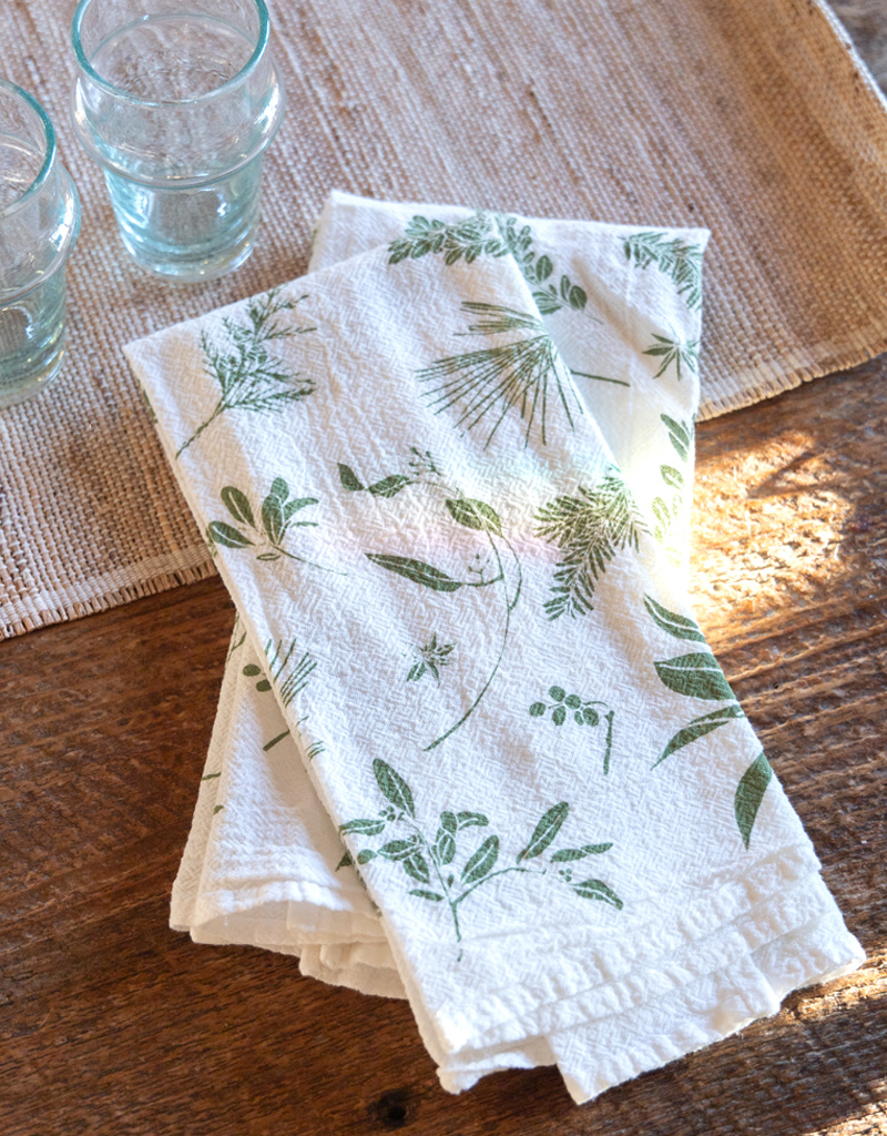 June & December Set of 4 Boughs & Berries Napkins