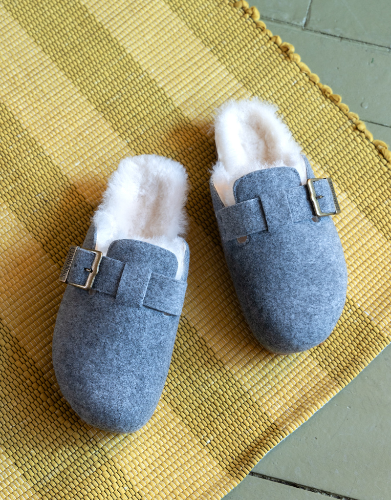 Cloud Nine Sheepskin Genuine Sheepskin / Natural Wool Felt Shirley Scuff Slipper