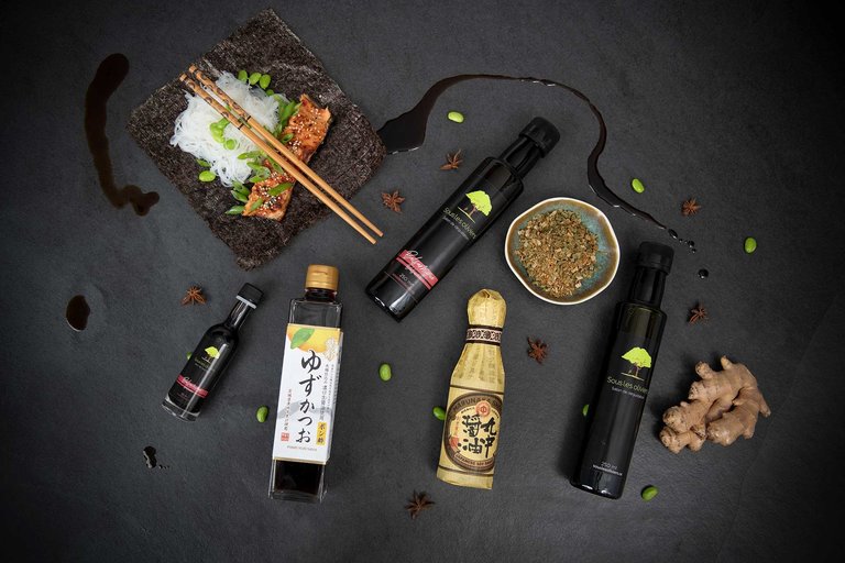 Sous les Oliviers Panier cadeau Gourmet Asiatique