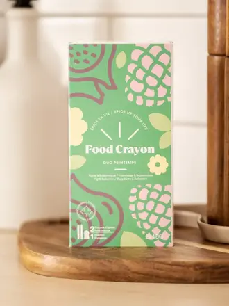 The Foodie Family Crayon d'épices FOOD CRAYON DUO -  salade et dessert | Framboise et figue balsamique de Sous les oliviers avec aiguisoir