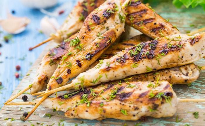 BROCHETTES DE POULET À L'ANANAS