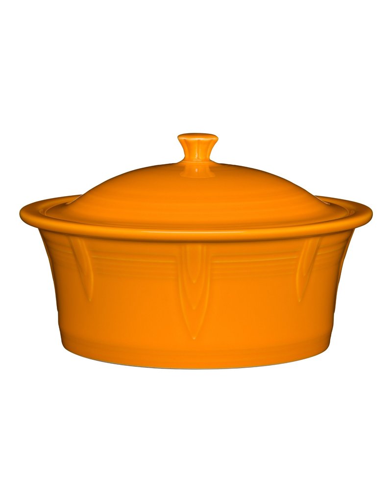 Large casserole dish with cheap lid