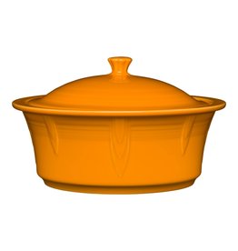The Fiesta Tableware Company Large Covered Casserole 90 oz NEW Butterscotch