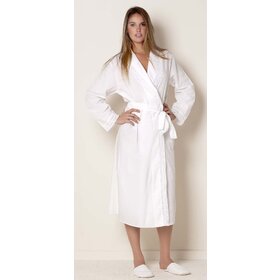 Cotton bathrobe with lace collar Cotton bathrobe with lace collar