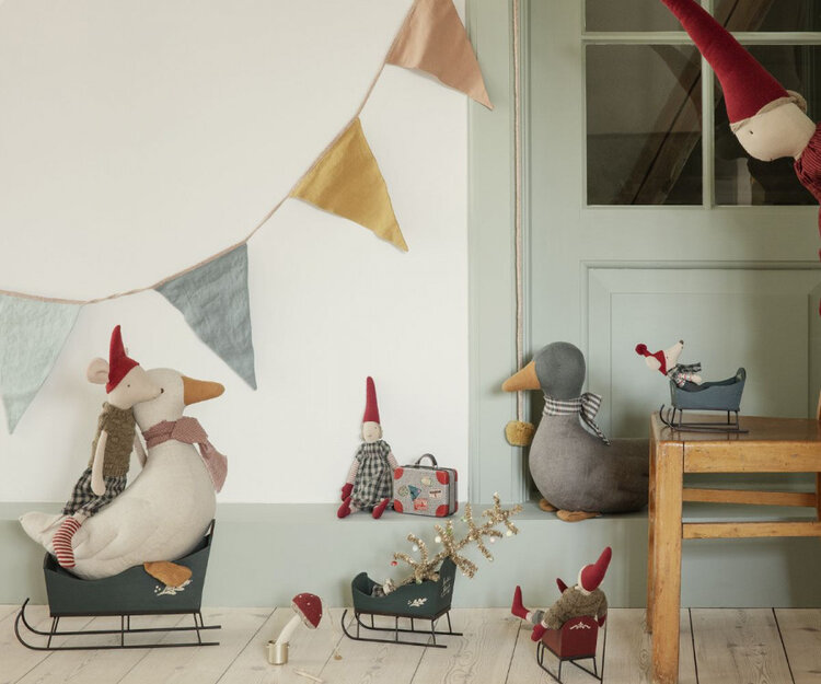 Maileg Mini Sleigh-Red