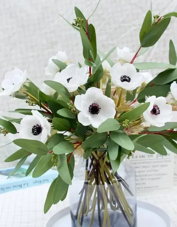 12" White Anemone Bundle (5 Stems)