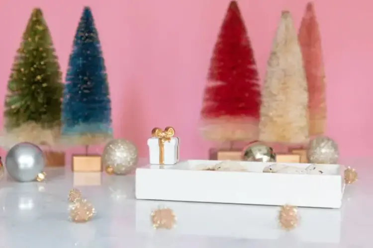 Nora Fleming Mini White Gift