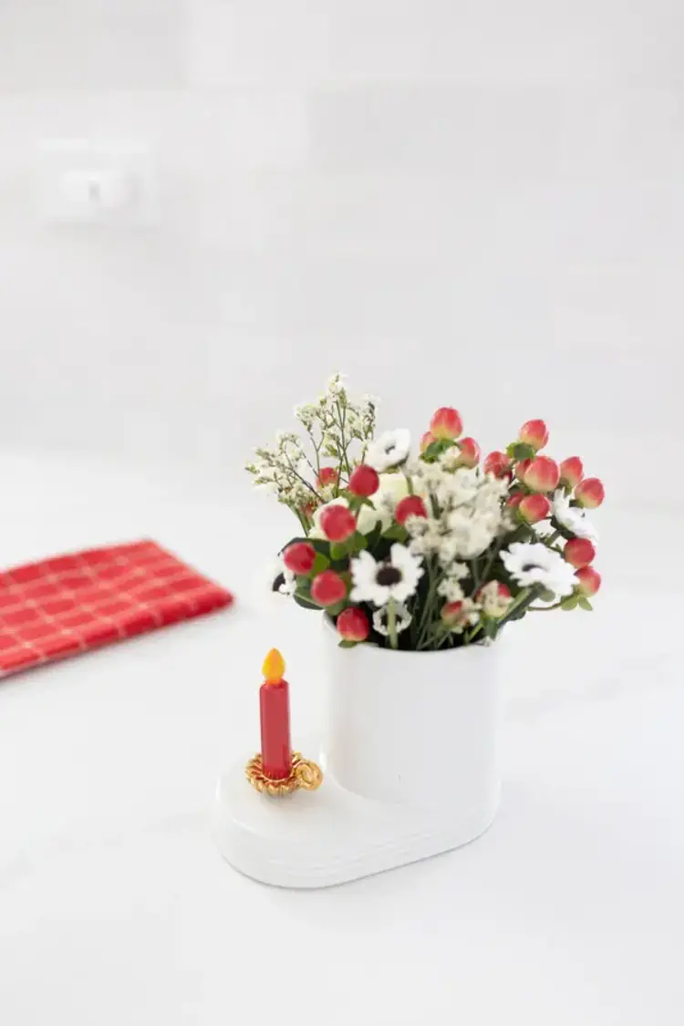 Red Candle Mini