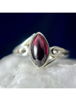 Sterling Silver Garnet Wave Ring (5)