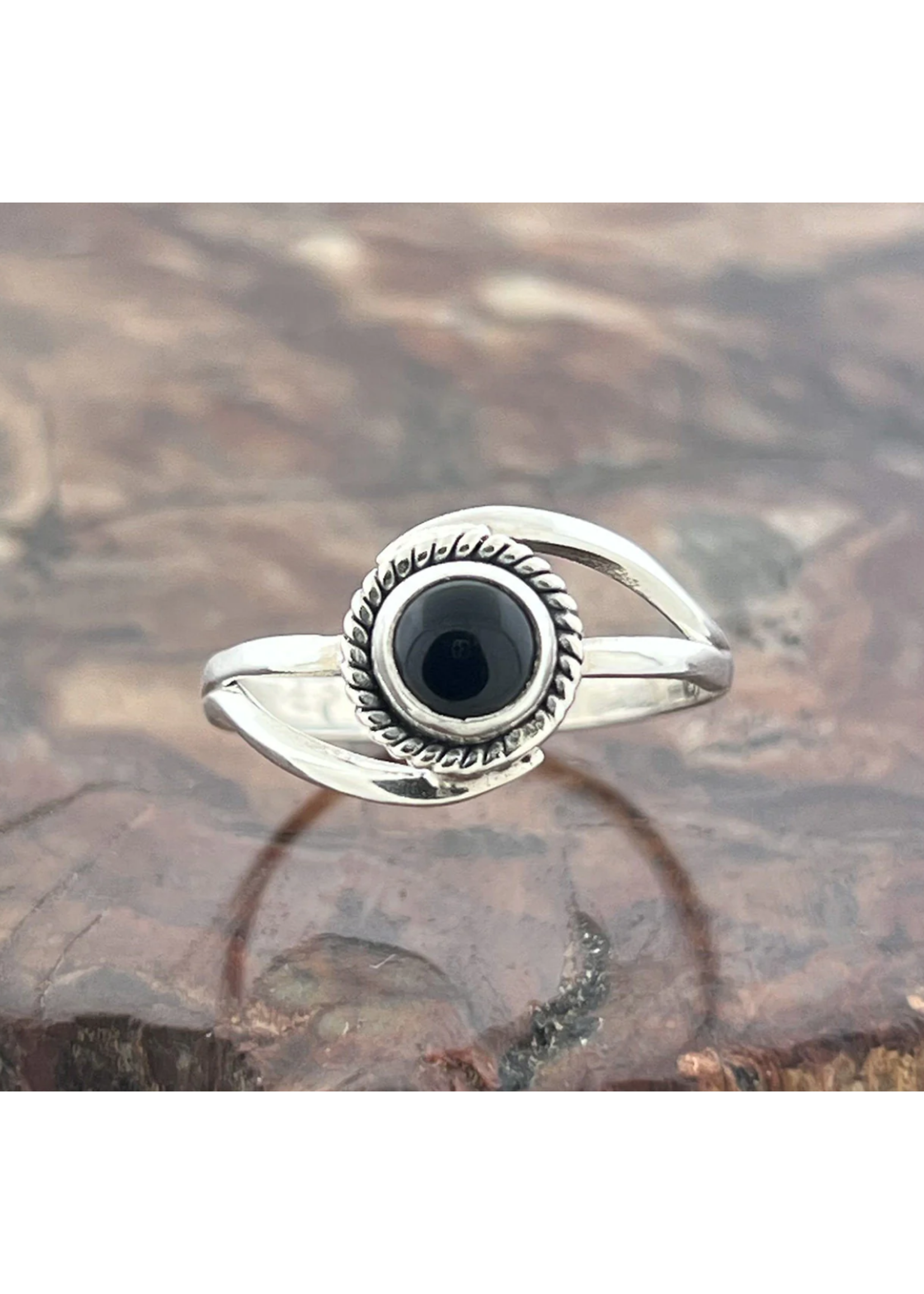 Sterling Silver Black Onyx Infinity Ring (8)