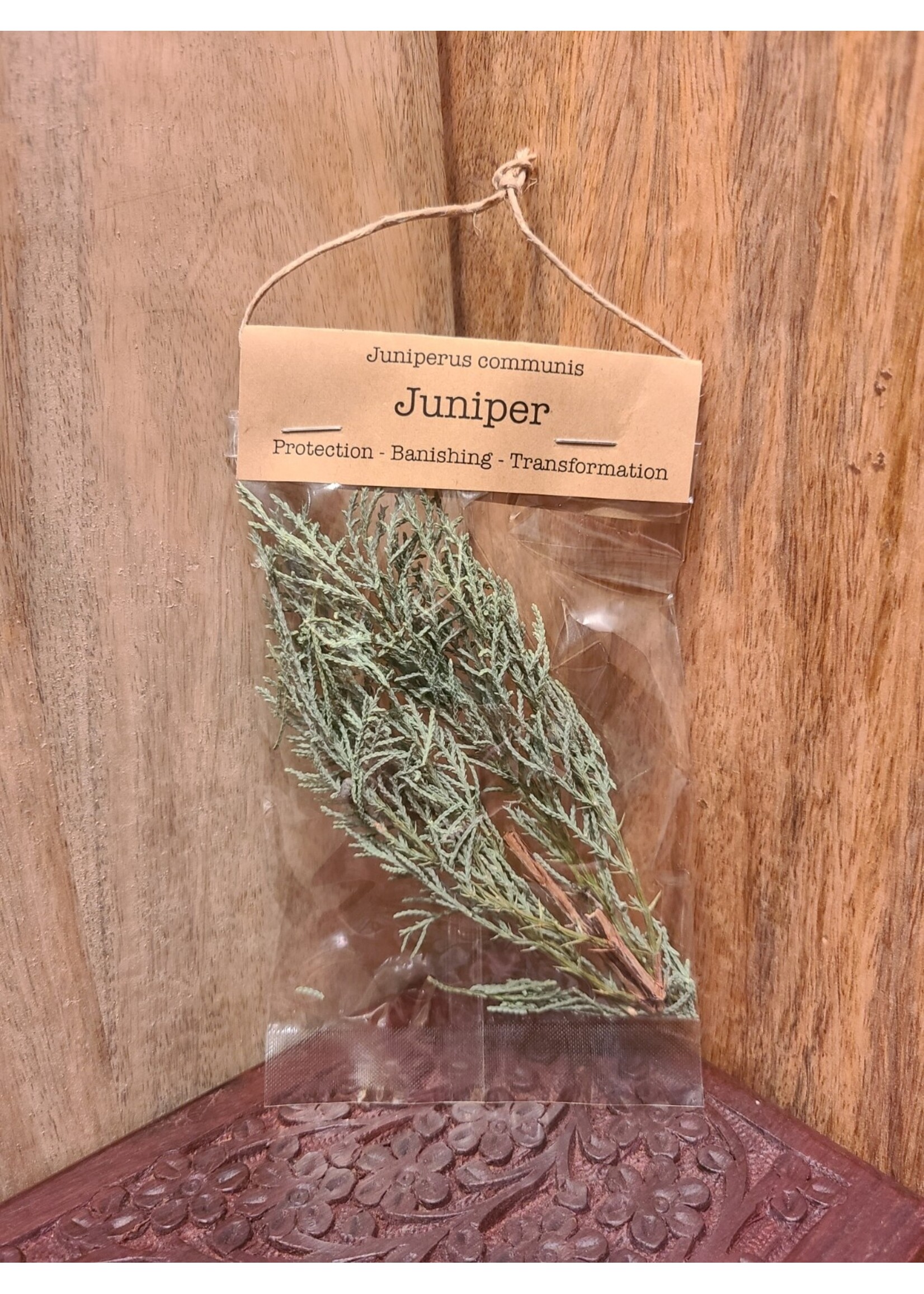 Spellcraft Herbs: Juniper Tips 1pc