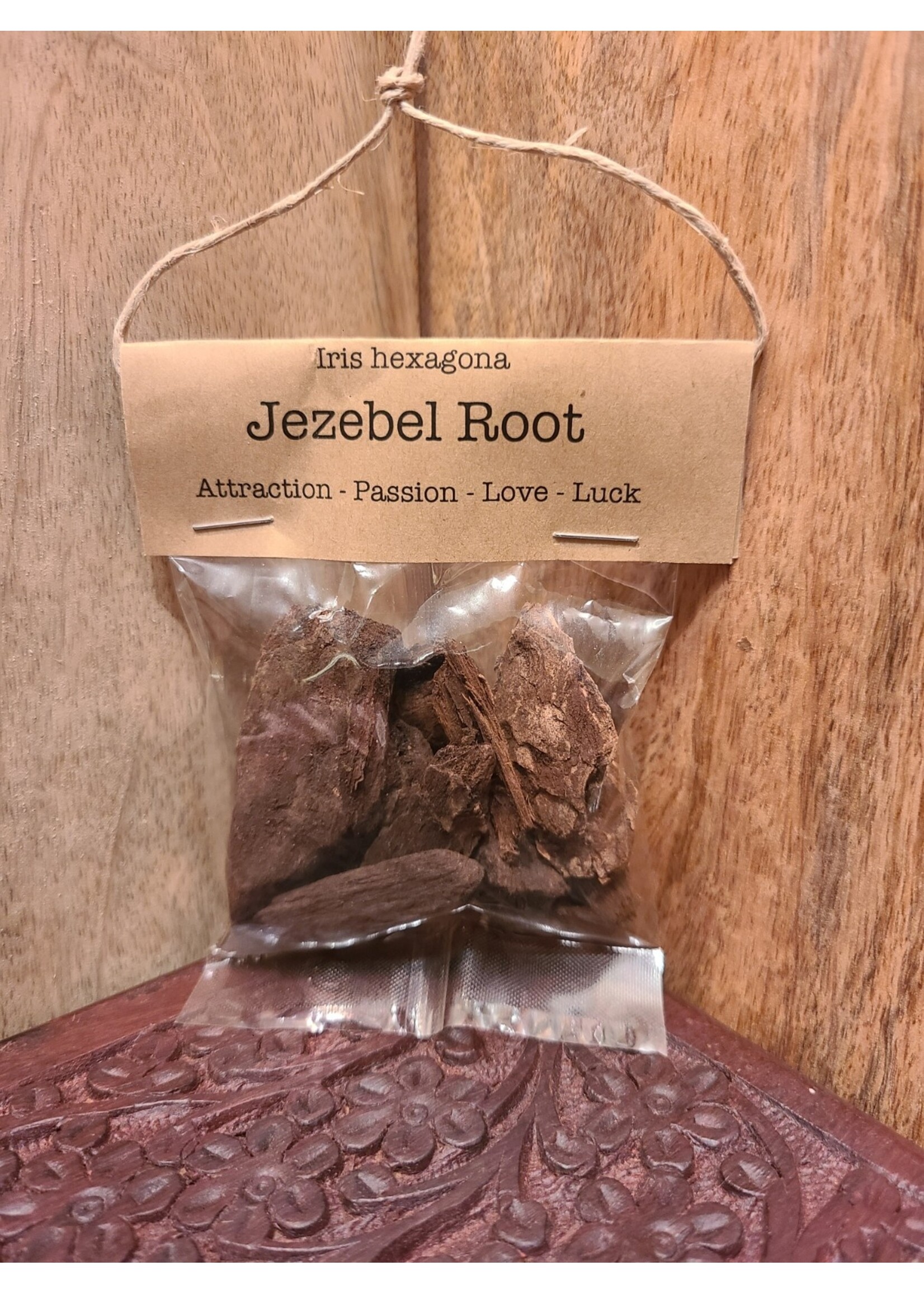 Spellcraft Herbs: Jezebel Root .5oz