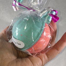 MOLLY'S BATH BOMBS