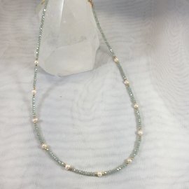 Crystal and Pearl Necklace Mint