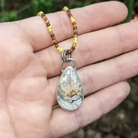 Seismic Silver SIMPLE CRAZY LACE AGATE PENDANT ON AMBER BEADS