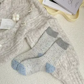 SOCKS WHITE WITH FLECKS
