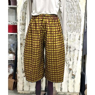 KAMALA DESIGNS JESSE CROPPED PANT -  ACORN AND OLIVE OVALS- SIZE MEDIUM