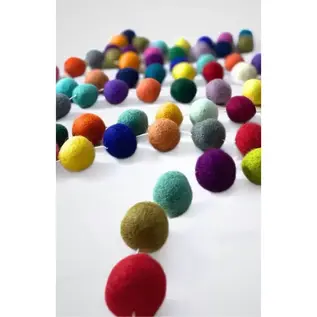 FELT POM POMS 10' GARLAND