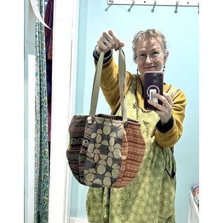 KAMALA DESIGNS ONE OF A KIND ROUND TOTE