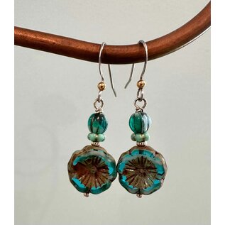 KAMALA DESIGNS HAND CRAFTED KATE EARRINGS - 88