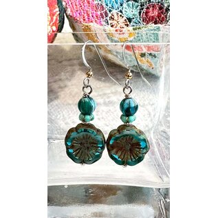 KAMALA DESIGNS HAND CRAFTED KATE EARRINGS - 88