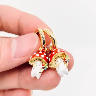 ADORABLE TINY MUSHROOM SOUL EARRINGS