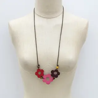 THREE WOOD FLOWERS  NECKLACE- REDS