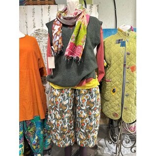 KAMALA DESIGNS JESSE CROPPED PANT - FLOWER FACES ORGANIC COTTON