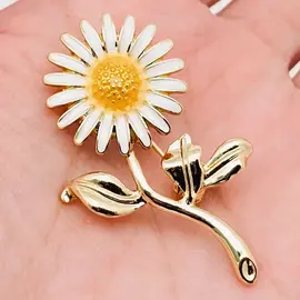 DAISY PIN