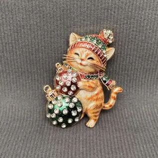 GINGER CHRISTMAS KITTY PIN