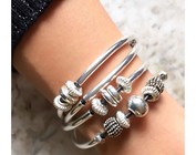 JEWELRY / HAIR ACCESSORIES