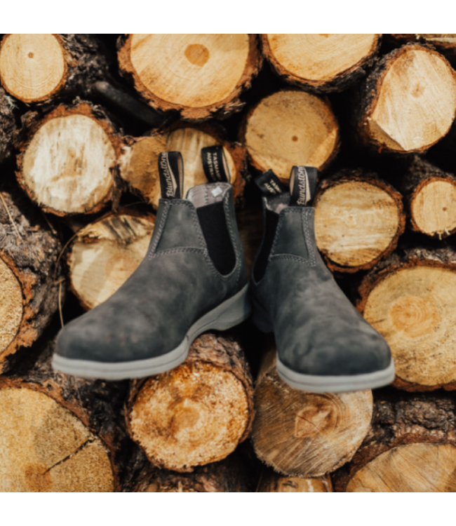 blundstone rustic black round toe