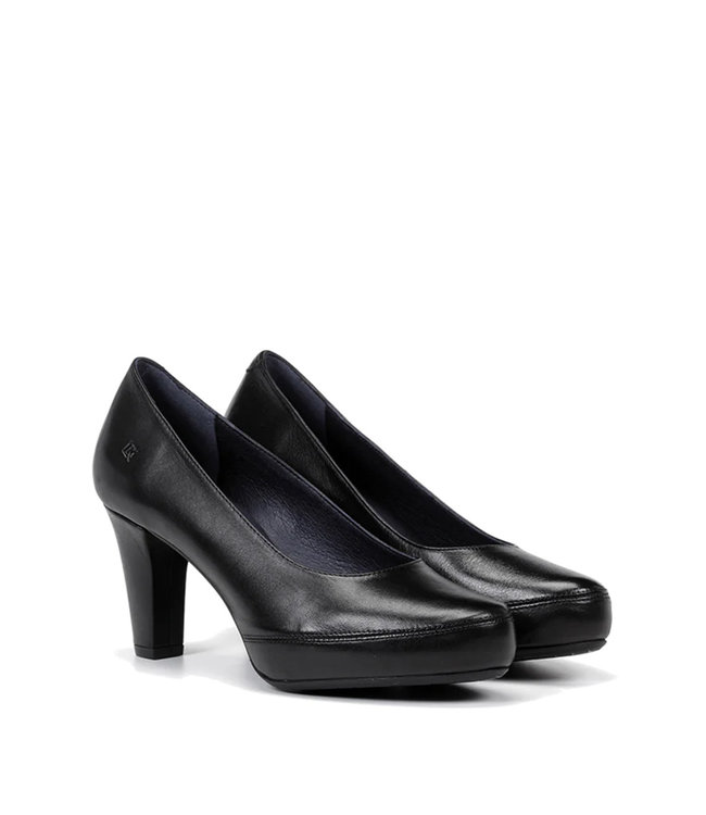 Dorking by Fluchos Blesa Black