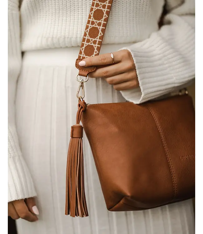 Louenhide Kasey Ezra Tan