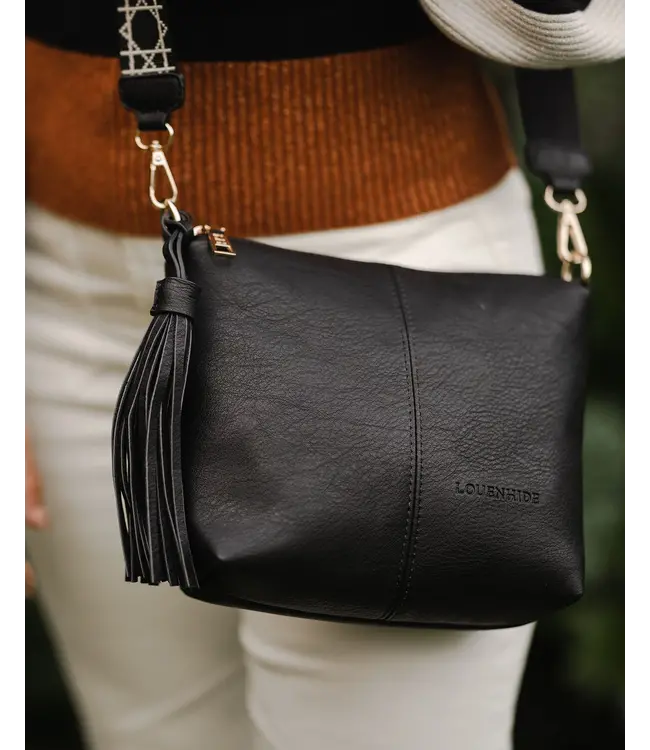 Louenhide Kasey Ezra Black