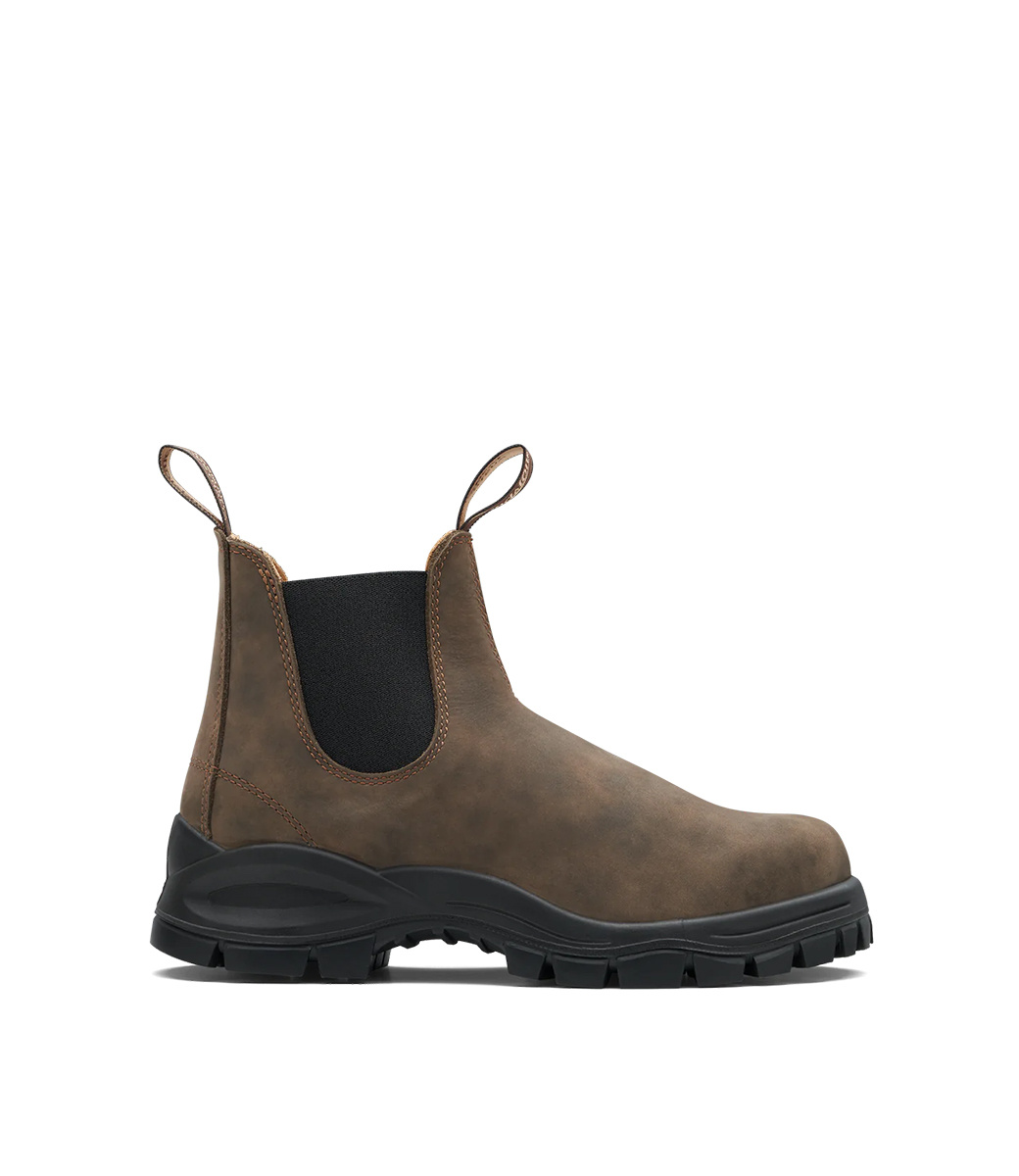 Dark brown blundstones 2025