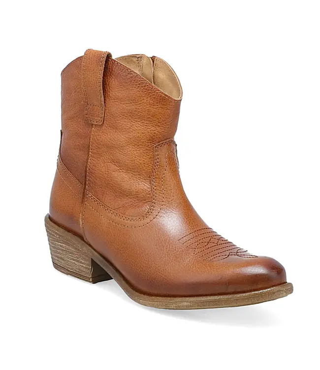 Miz Mooz Carlitos Brandy