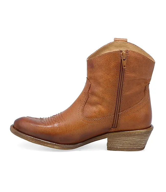 Miz Mooz Carlitos Brandy