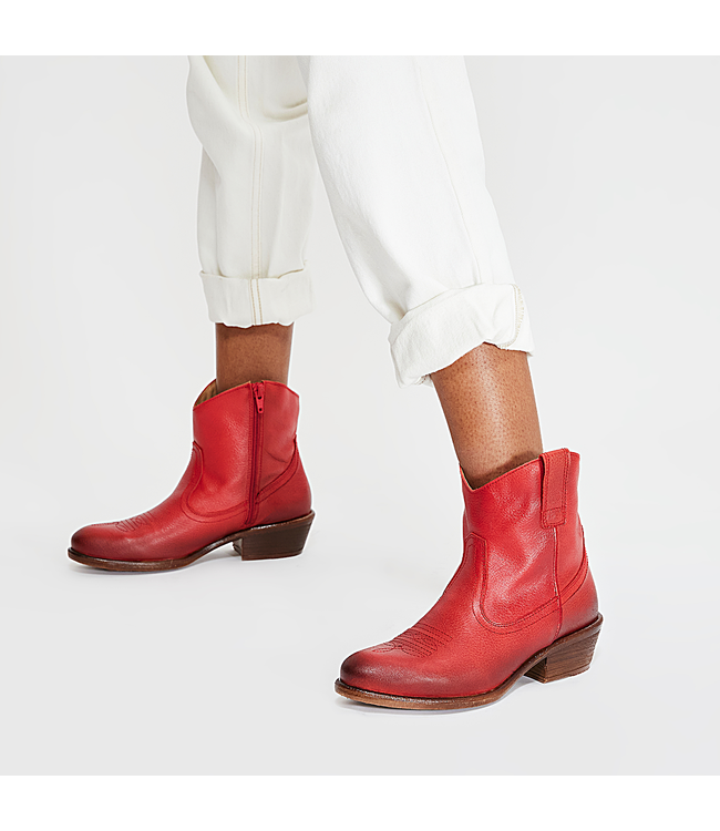 Miz Mooz Carlitos Rouge