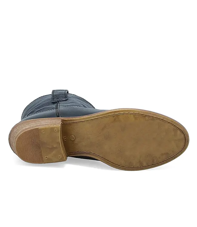 Miz Mooz Carlitos Black