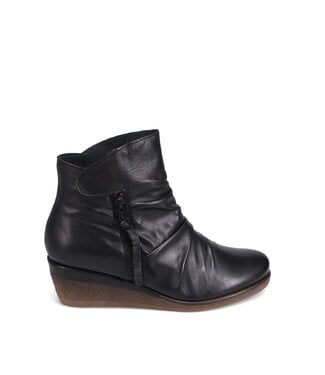 Miz Mooz Mayleen Black