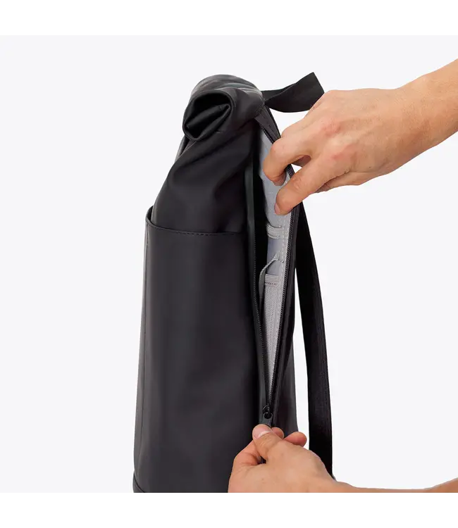 Ucon Acrobatics Hajo Medium Noir