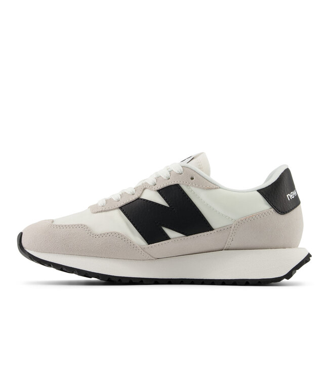 New Balance Women's 237 Sea salt/ Silver Birch / Black