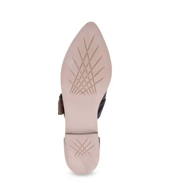 Bueno Brittany Flat Noir