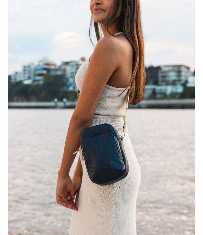 Louenhide Java Phone Bag Navy