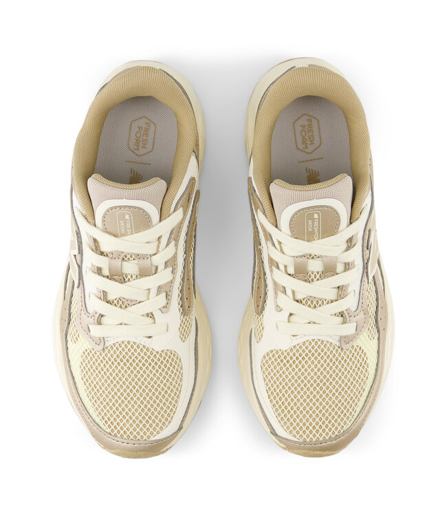 New Balance Fresh Foam Arishi v4 Tiralux Incense / Angora / Light Gold Metallic