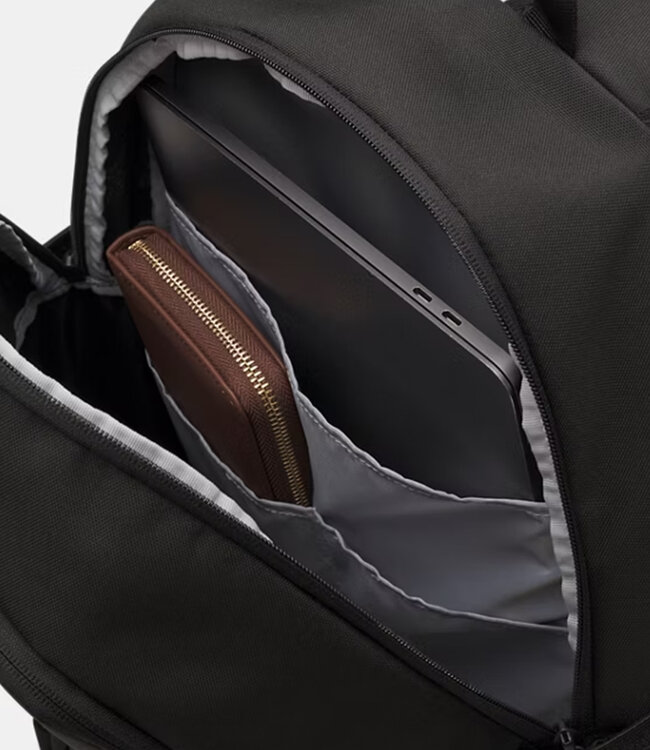 Under Armour Hustle Sport 6.0 Black / Metallic Silver