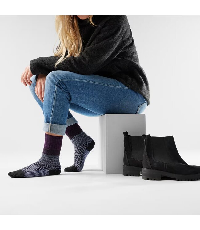 Smartwool Everyday Cozy Popcorn Cable Crew Socks Chalk Violet