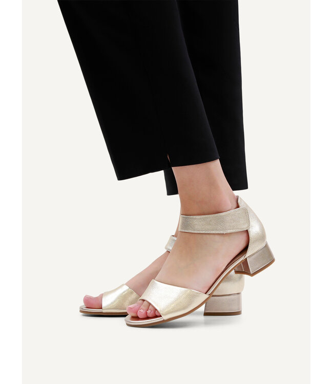 Caprice Women's - 28212-42 Platinum